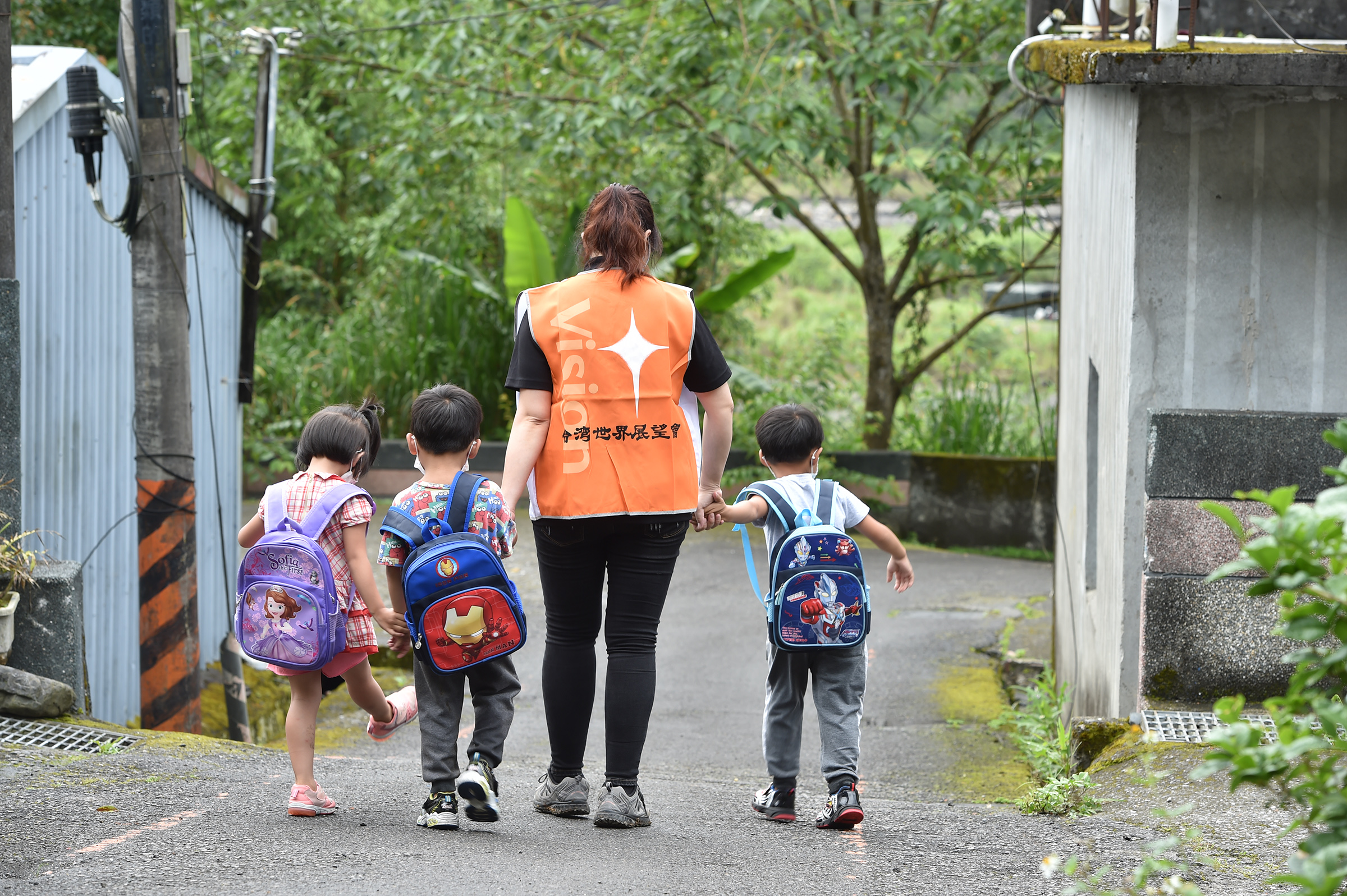 關注國內兒少權利，讓每個孩子都成明日希望。台灣世界展望會調查受助兒少生活，提供更準確的服務