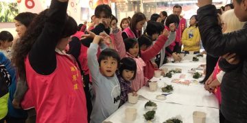 助弱勢孩子安心開學 世展圓夢攜手新春送希望