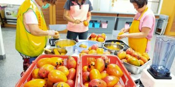 解放NG蔬果 屏東縣慈善團體聯合協會助滯銷蔬果變廢為寶