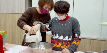 臍帶繞頸腦麻童努力復健 攜母手作甜點感謝新北沙崙日照