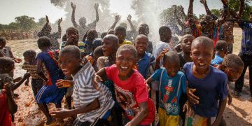 乾淨水和衛生設施 減緩氣候變遷的重要關鍵 響應「水資源行動」 還給孩子健康、教育、生活的權利