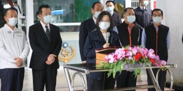 蔡英文春節慰勉嘉義海巡
