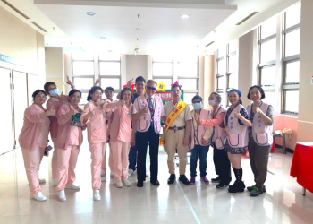 視障愛心行善團溫暖雙和醫院 護理節公益按摩致敬白衣天使