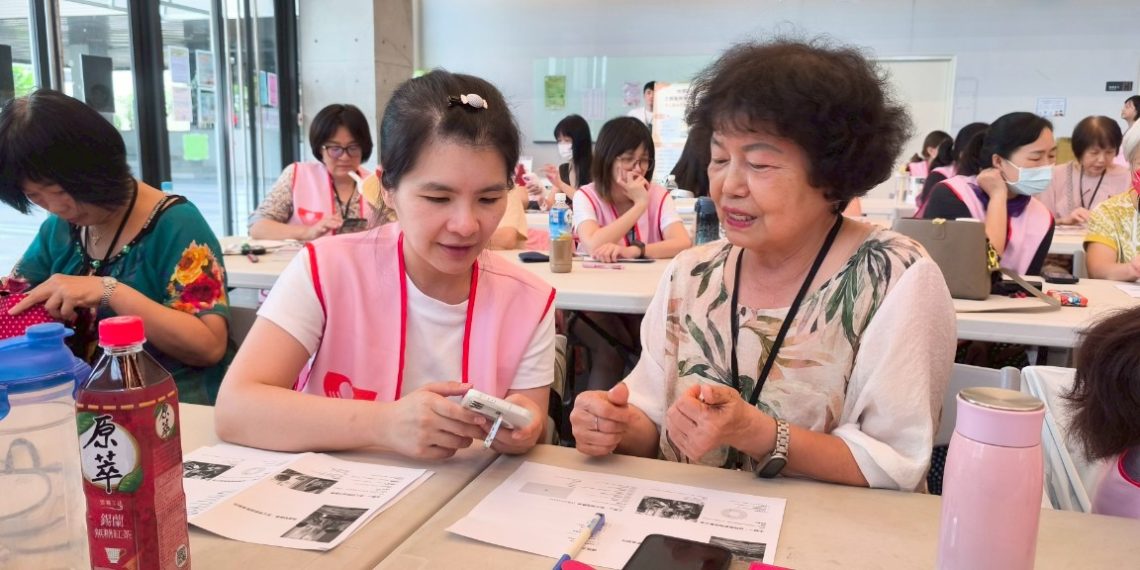 青銀攜手用AI譜寫生命故事　打造跨世代志工MV