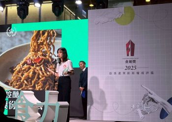 《2025 食創獎揭曉》巨人的肩膀上突圍：日日好食成唯一獲獎「麵食新創」，創辦人淚灑舞台道出「最小的大事」