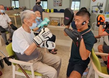 樂齡運動教練林昱廷，陪長輩找回身體力量與行動自由