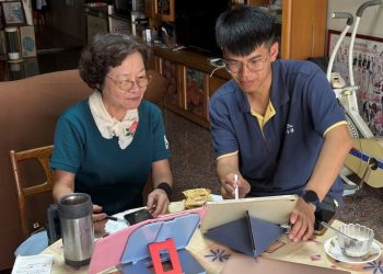 爺奶走不出去 黃祐丞創「外送家教」造學習新革命